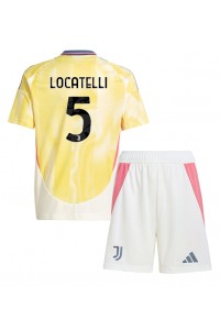 Juventus Manuel Locatelli #5 Jalkapallovaatteet Lasten Vieraspeliasu 2024-25 Lyhythihainen (+ Lyhyet housut)